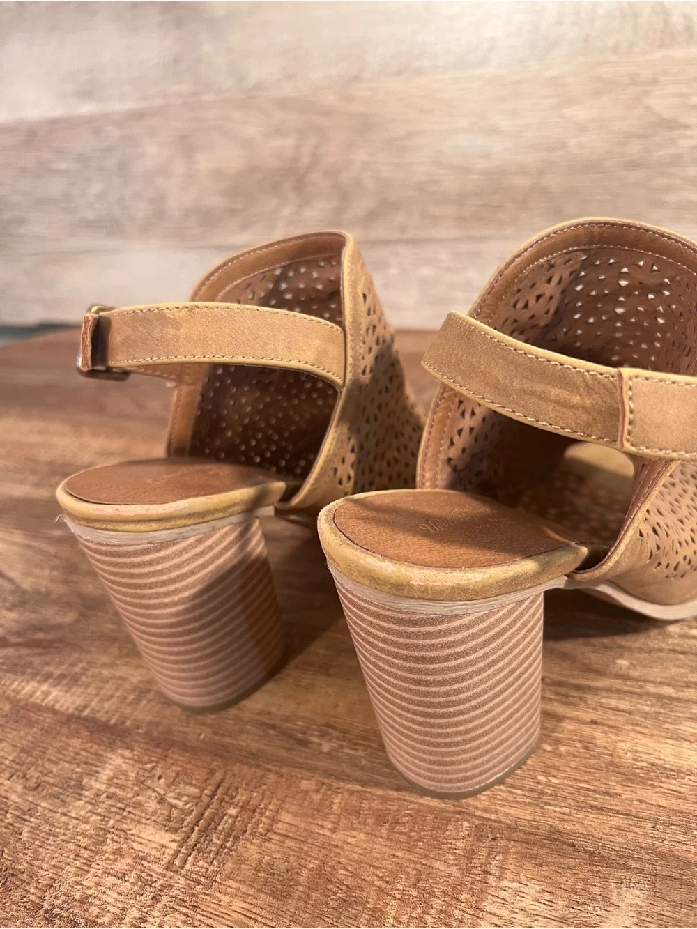 Universal Thread Tan Perforated Block Heel Slingback Sandal